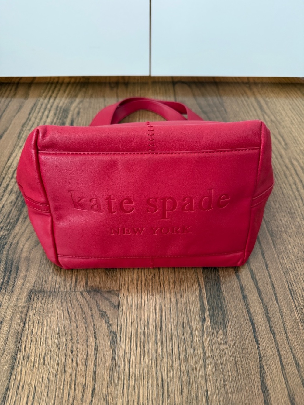 kate spade Red Leather Tote Bag NWOT $350 with dust bag - Picture 4 of 9